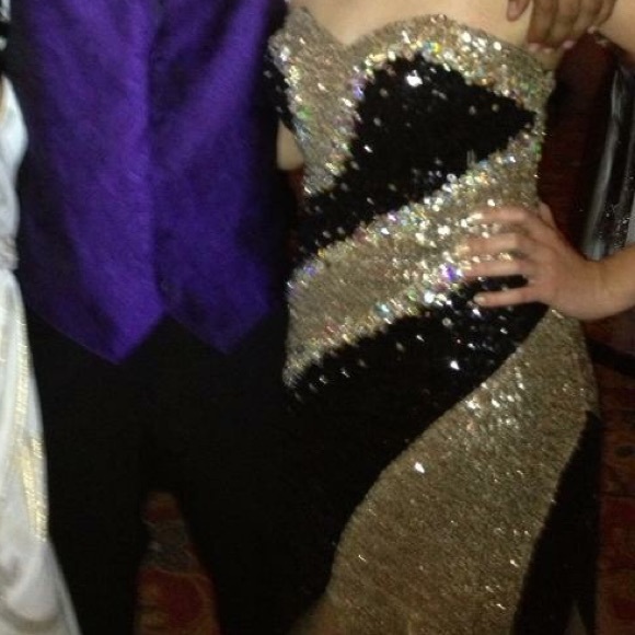 Prom dress - Picture 3 of 3